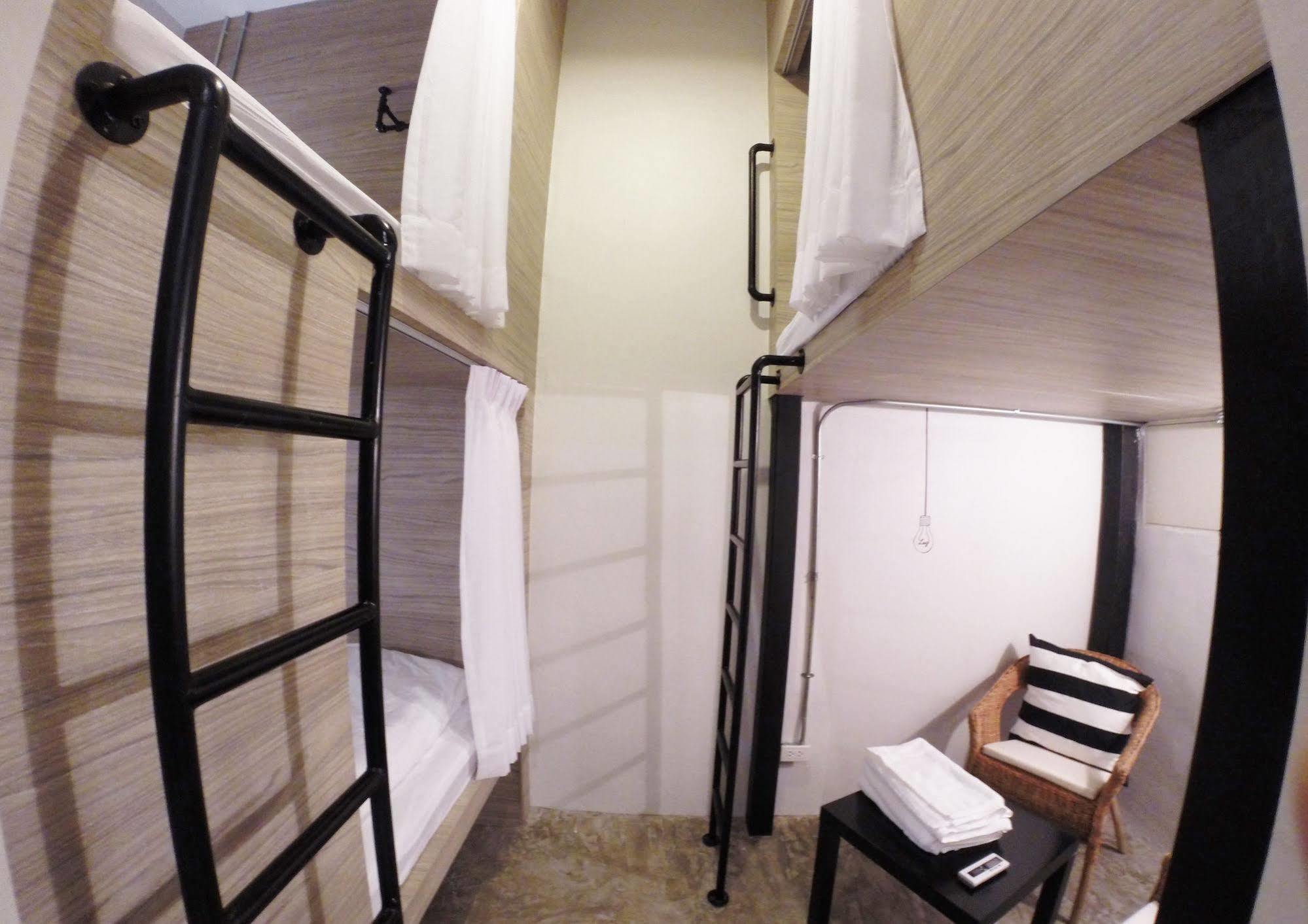 Slumber Bangkok Soi 1 호스텔 외부 사진